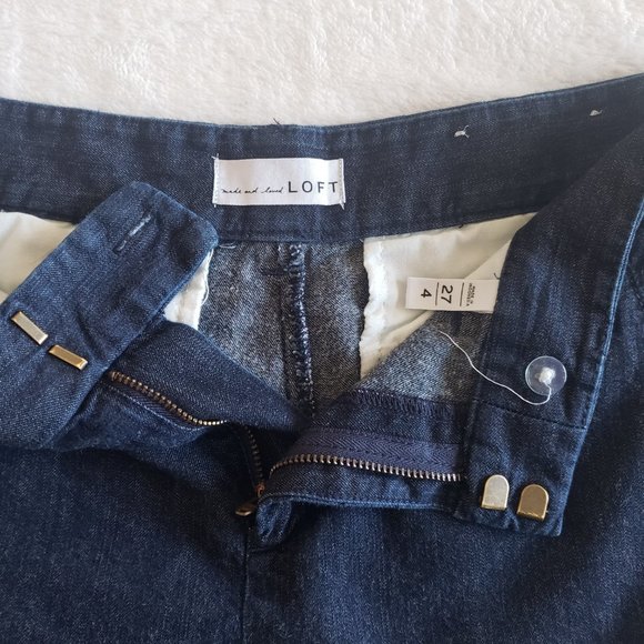 LOFT Chino Mid Rise Dark Wash Denim Shorts Blue SZ 27/4 - Picture 7 of 15